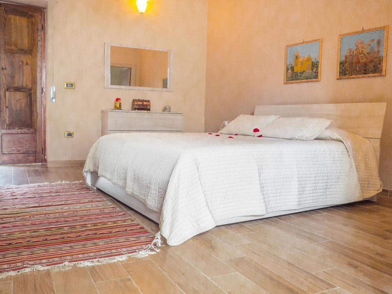 B&B A Casa Di Maybe Caserta Exterior photo